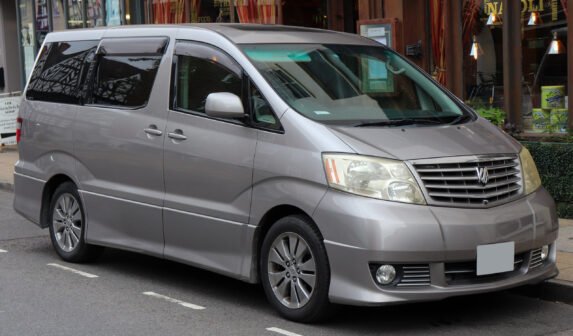 2004_toyota_alphard_v_2.4_front-e1752074731977.jpg 2004_toyota_alphard_v_2.4_front-e1752074731977.jpg