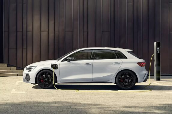 audi-a3-r18-8y0601025cf-2.jpg audi-a3-r18-8y0601025cf-2.jpg