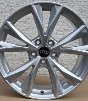 Audi Q3 R18 (83A601025AR)