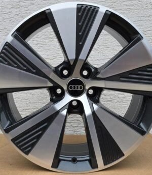 Audi Q8 e-tron R19 (4KE601025AK)