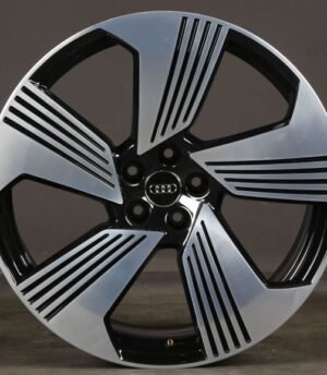 Audi Q8 e-tron R21 (4KE601025AC)