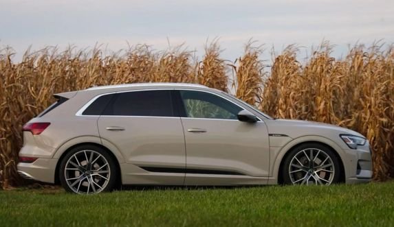 audi-q8-e-tron-r21-4ke601025c-2.jpg audi-q8-e-tron-r21-4ke601025c-2.jpg