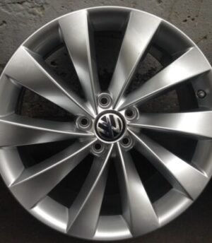 Volkswagen Passat (R18) S - 3C8601025D