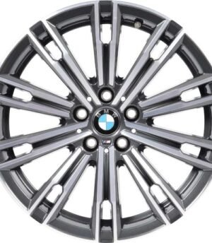 BMW 2 Series R18 (36118089890)