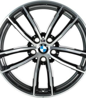 BMW 6 Series Gran Turismo R18 (36118747407)