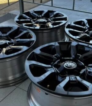 Toyota Hilux R18 (TH-187530Bl-A)