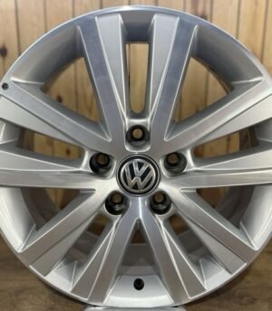 Volkswagen Caravelle T6 R17 (7E0601025E S)